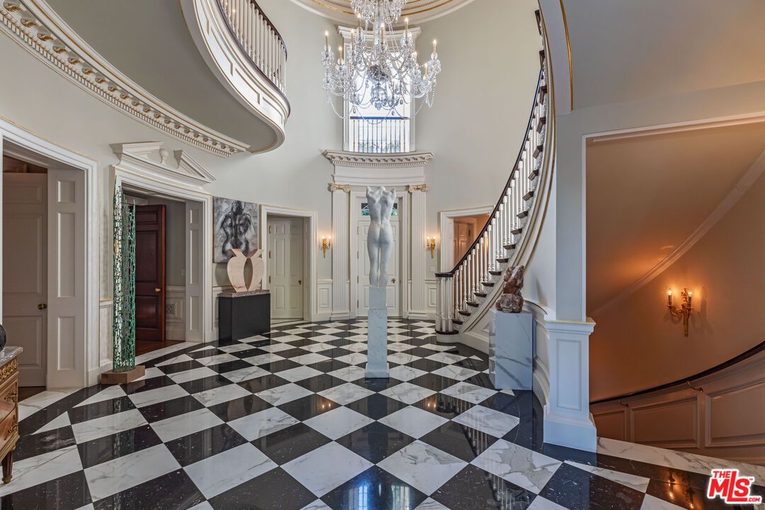Chandelier, Interior, Marble