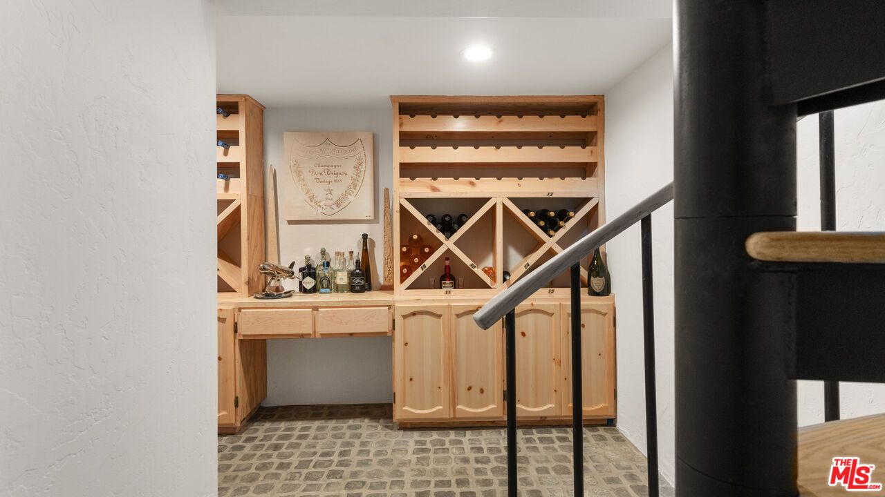Interior, Recessed Lighting, Wine Storage