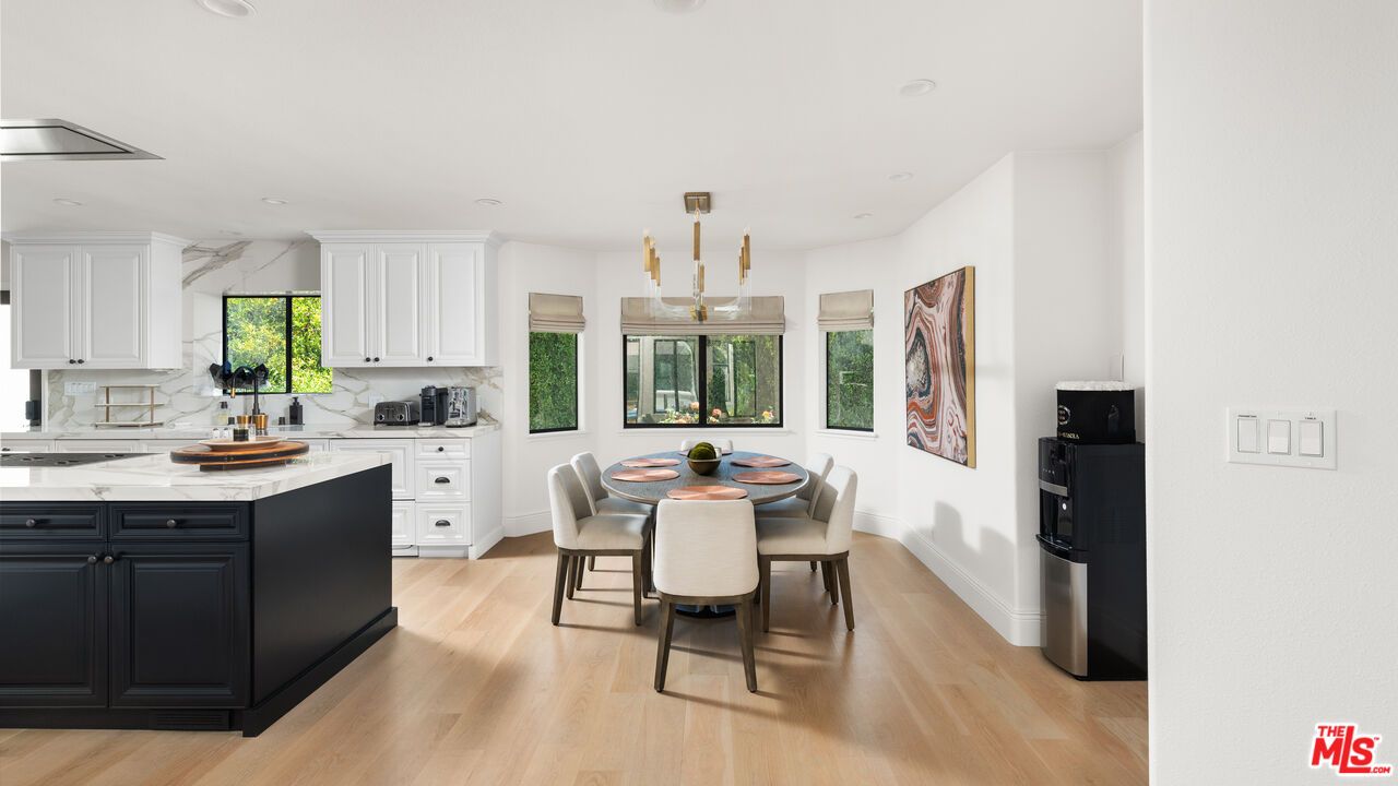 Dining room, Interior, Kitchen, Pendant Lights, Recessed Lighting, Wood Texture Flooring