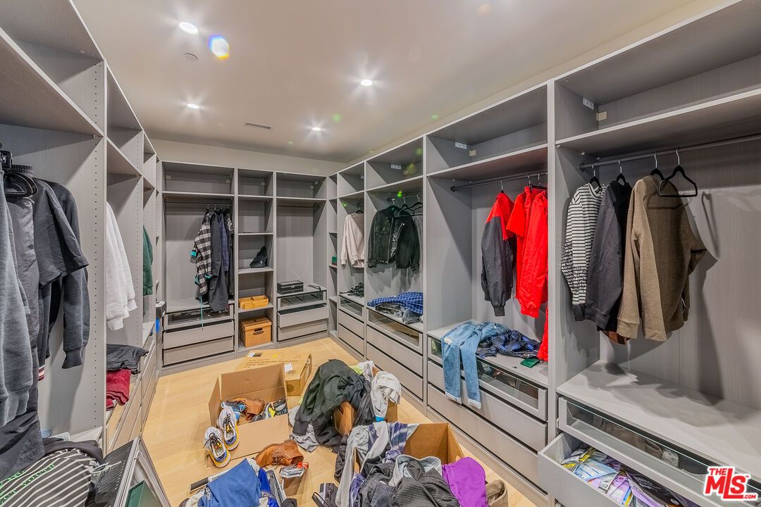 Interior, Recessed Lighting, Walk-in Closets