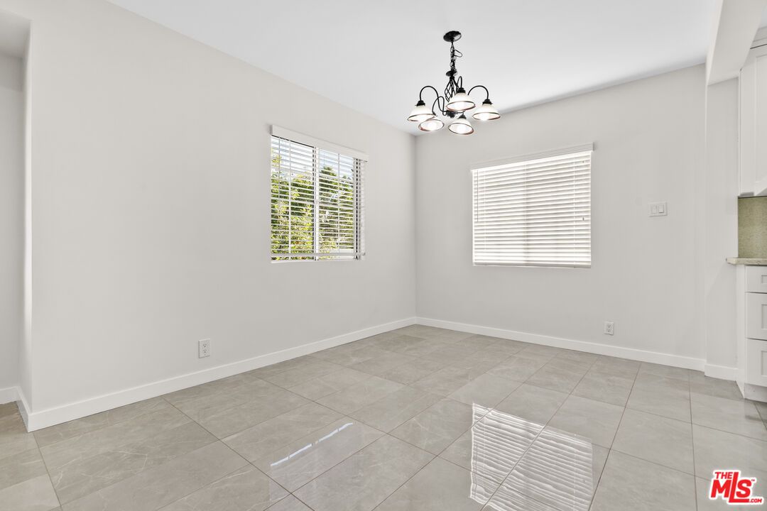 Chandelier, Empty room, Interior