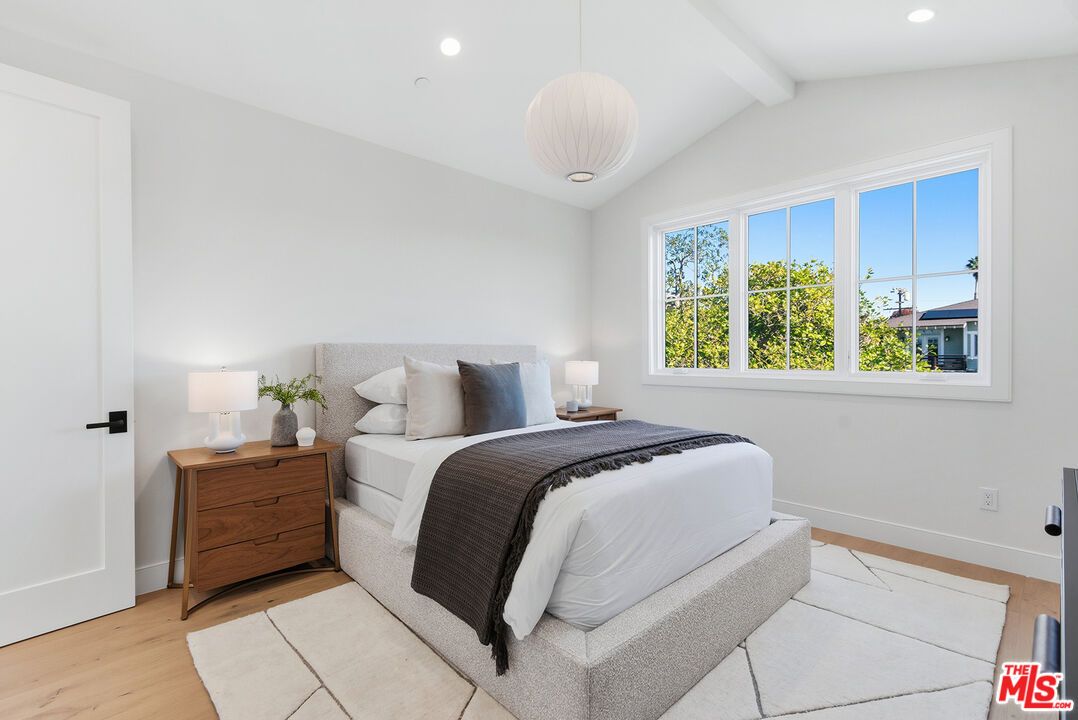 Bedroom, Interior, Pendant Lights, Recessed Lighting, Wood Texture Flooring