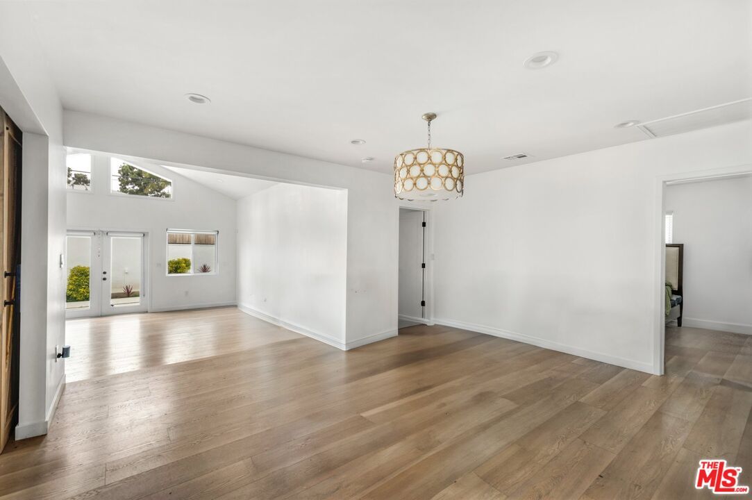 Chandelier, Empty room, Interior, Recessed Lighting, Wood Texture Flooring