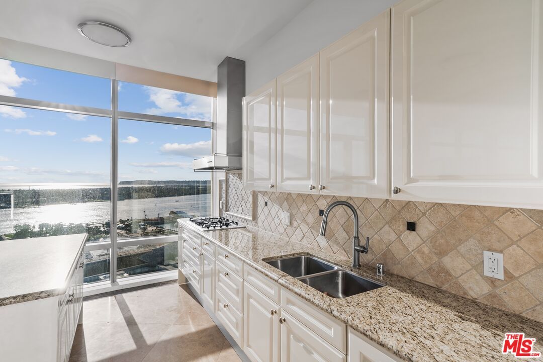 Interior, Kitchen, Water