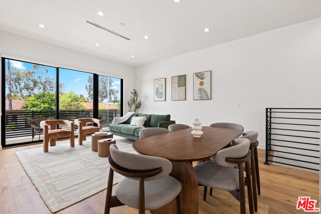 Dining room, Interior, Living room, Recessed Lighting, Wood Texture Flooring