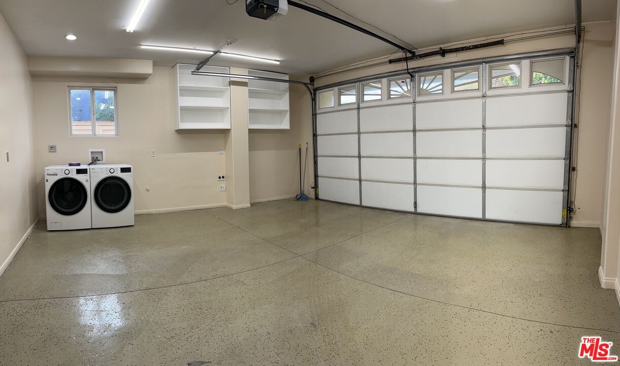 Garage, Interior, Recessed Lighting, Washer