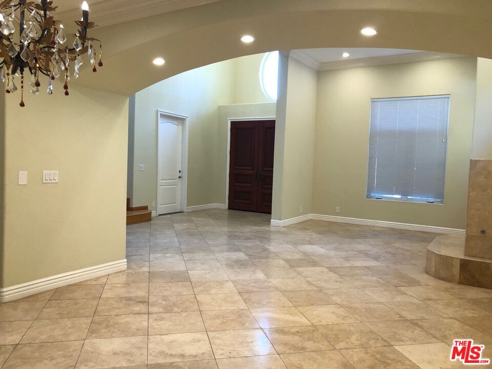 Chandelier, Interior, Recessed Lighting