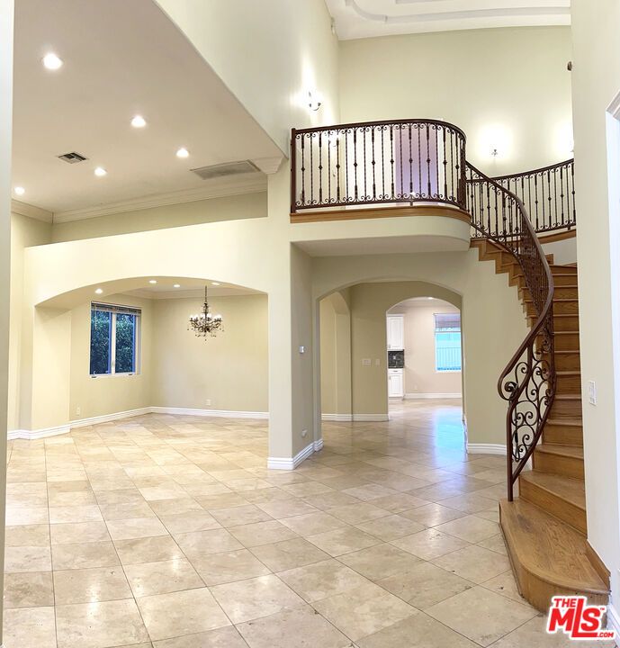 Chandelier, Interior, Recessed Lighting