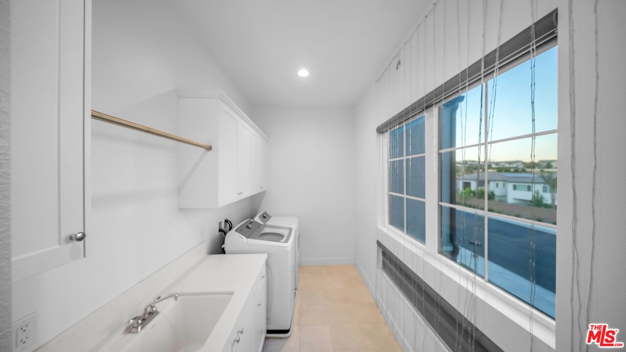 Interior, Recessed Lighting, Washer, Water