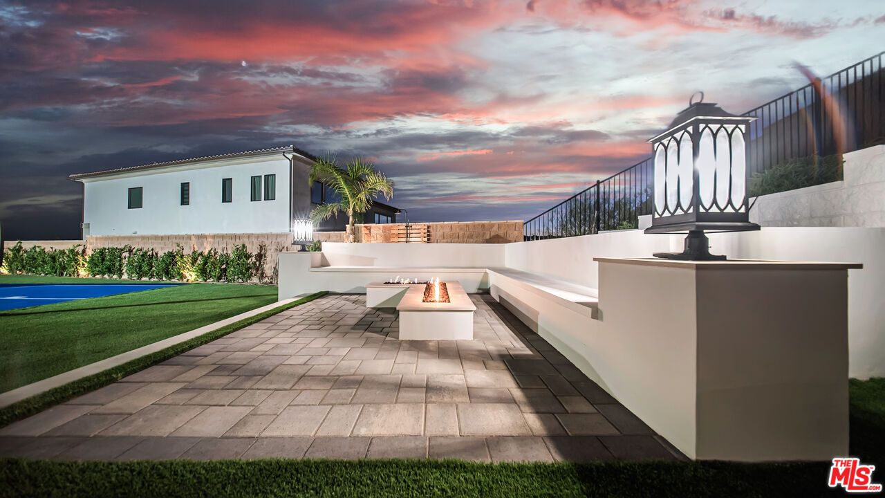 Backyard, Exterior, Water