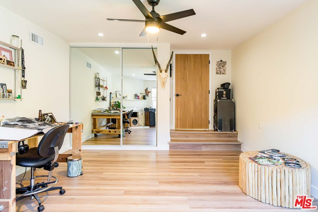 Home Office, Interior, Recessed Lighting, Wood Texture Flooring