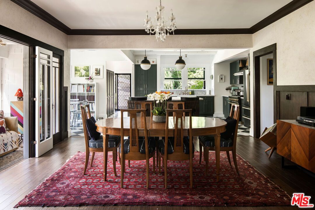 Chandelier, Dining room, Interior, Kitchen, Pendant Lights, Wood Texture Flooring