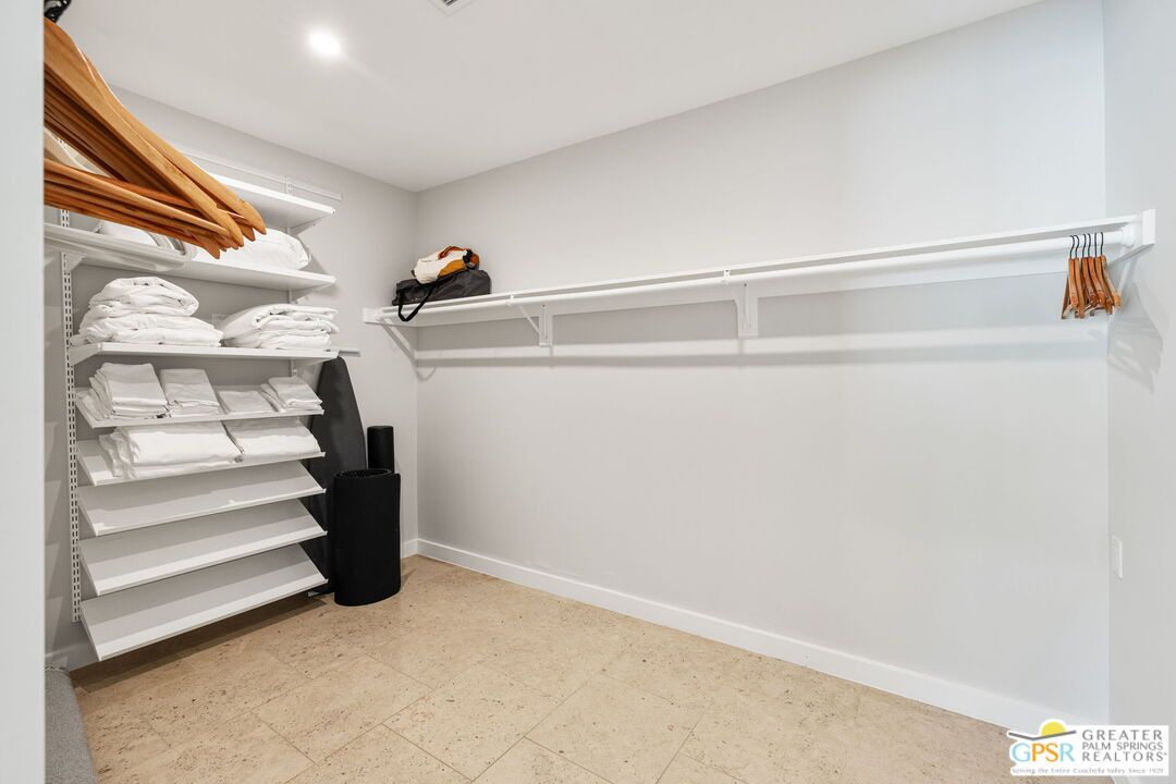 Interior, Recessed Lighting, Walk-in Closets