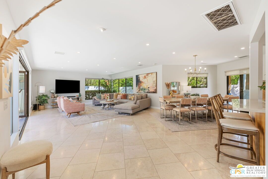 Dining room, Interior, Living room, Pendant Lights, Recessed Lighting