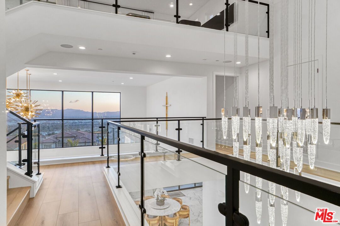 Interior, Pendant Lights, Recessed Lighting, Wood Texture Flooring
