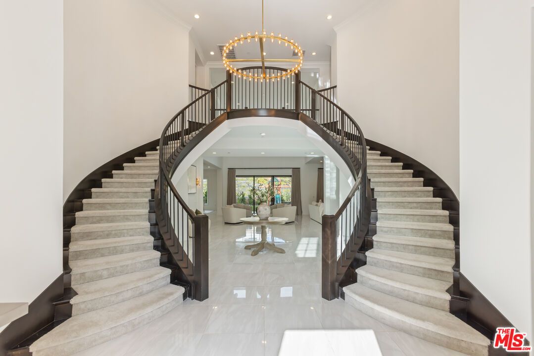 Chandelier, Interior, Recessed Lighting