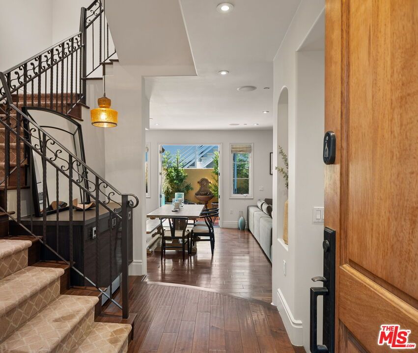 Dining room, Interior, Living room, Recessed Lighting, Wood Texture Flooring