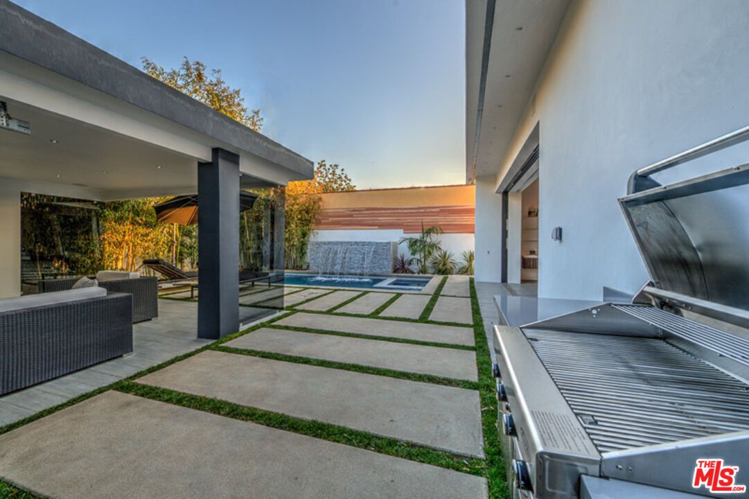 Backyard, Exterior, Pool