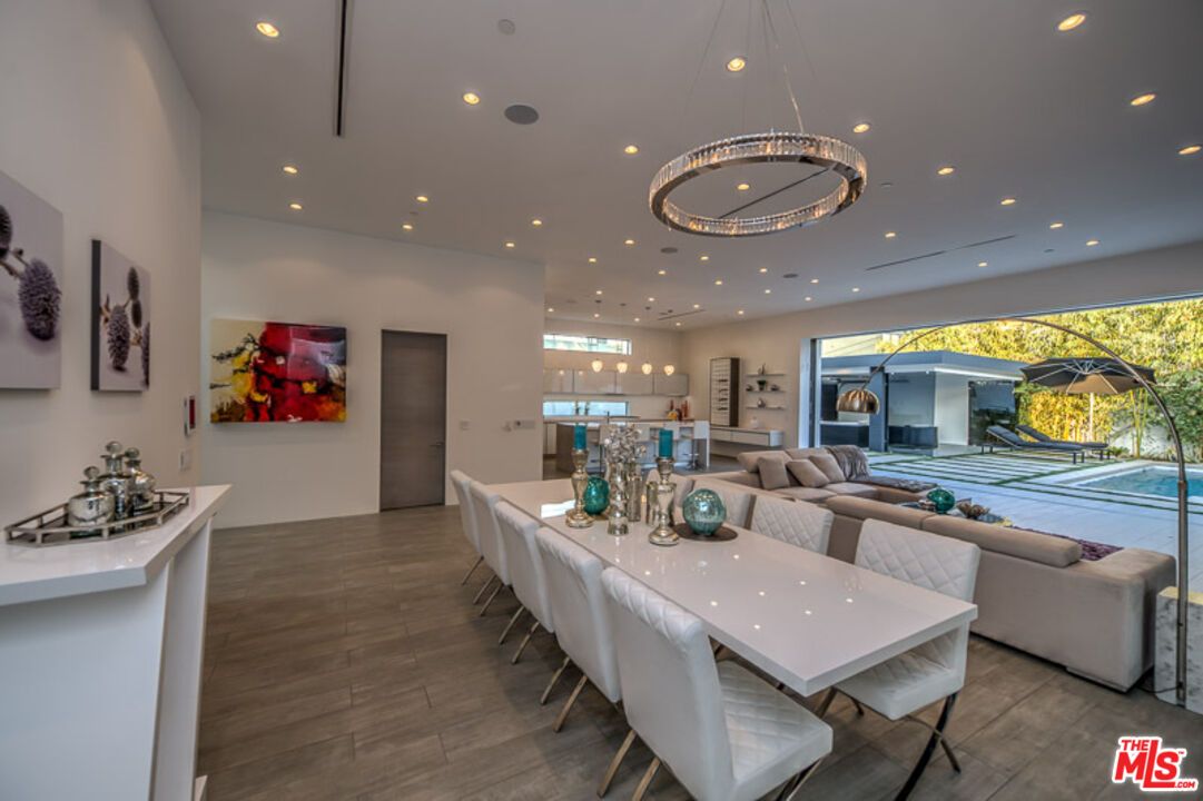 Dining room, Interior, Living room, Pendant Lights, Recessed Lighting, Wood Texture Flooring