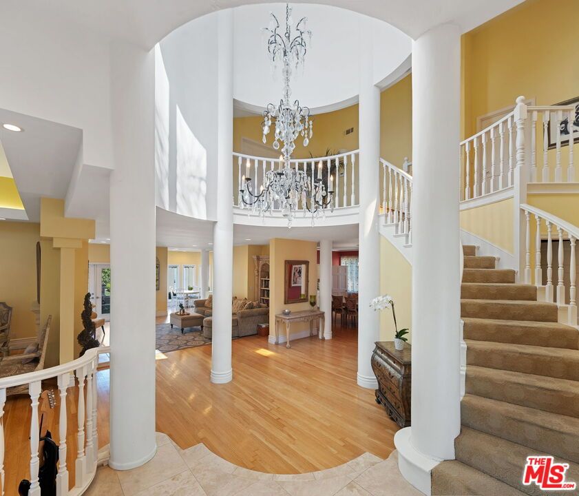 Chandelier, Interior, Recessed Lighting, Wood Texture Flooring