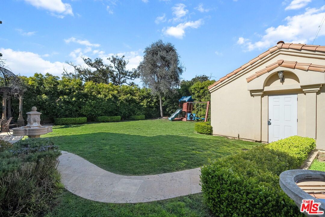 Backyard, Exterior, Playground