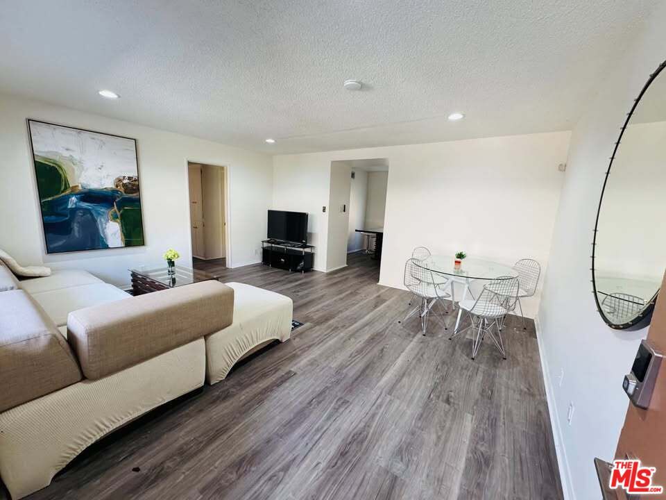 Bedroom, Dining room, Interior, Recessed Lighting, Wood Texture Flooring