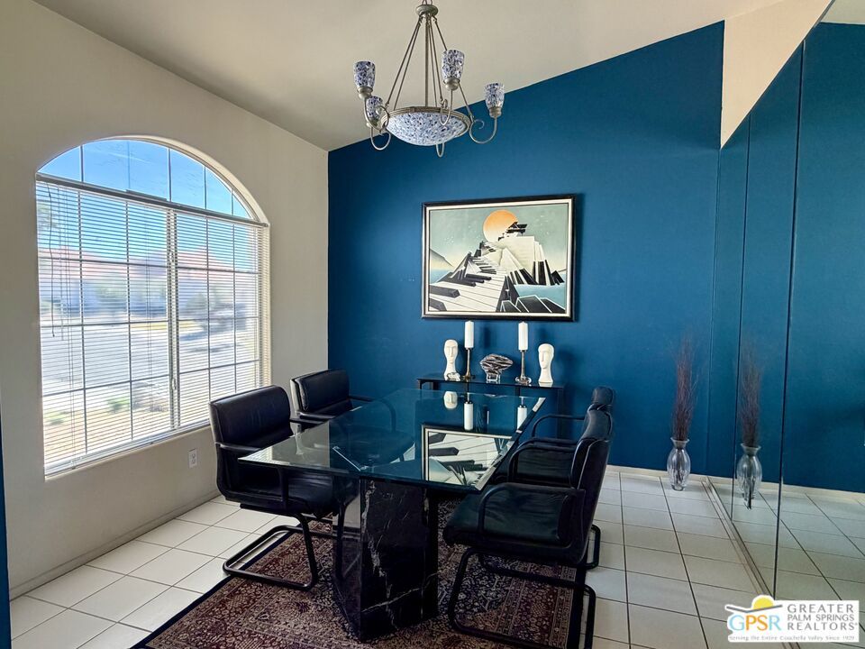 Chandelier, Dining room, Interior, Pendant Lights