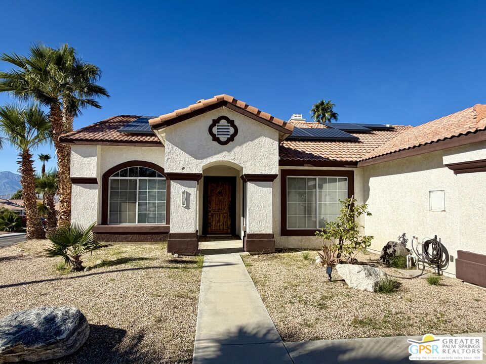 Exterior, Facade, Solar Panels, Mediterranean