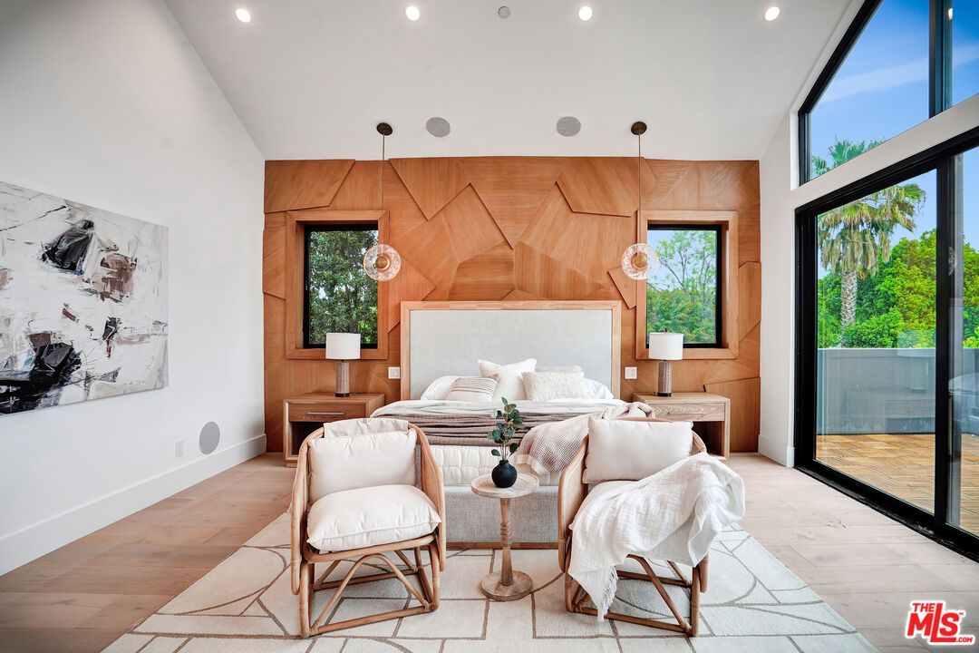 Bedroom, Interior, Pendant Lights, Recessed Lighting, Wood Texture Flooring