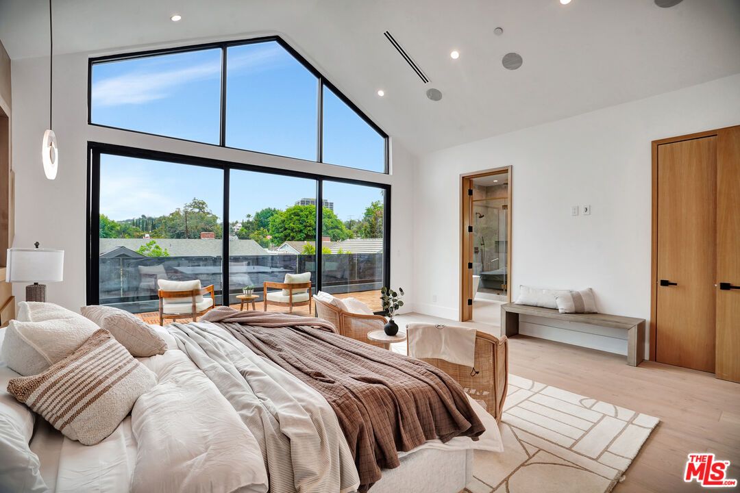 Bedroom, Interior, Pendant Lights, Recessed Lighting, Wood Texture Flooring