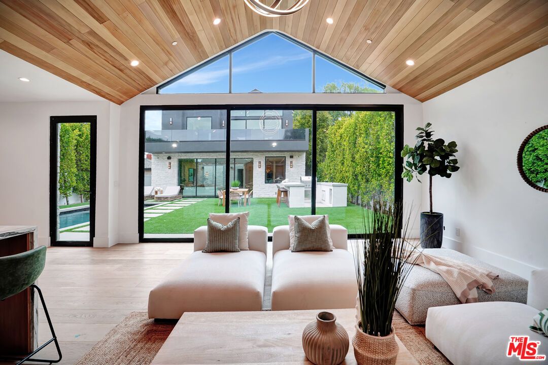 Interior, Recessed Lighting, Wooden Ceilings, Wood Texture Flooring