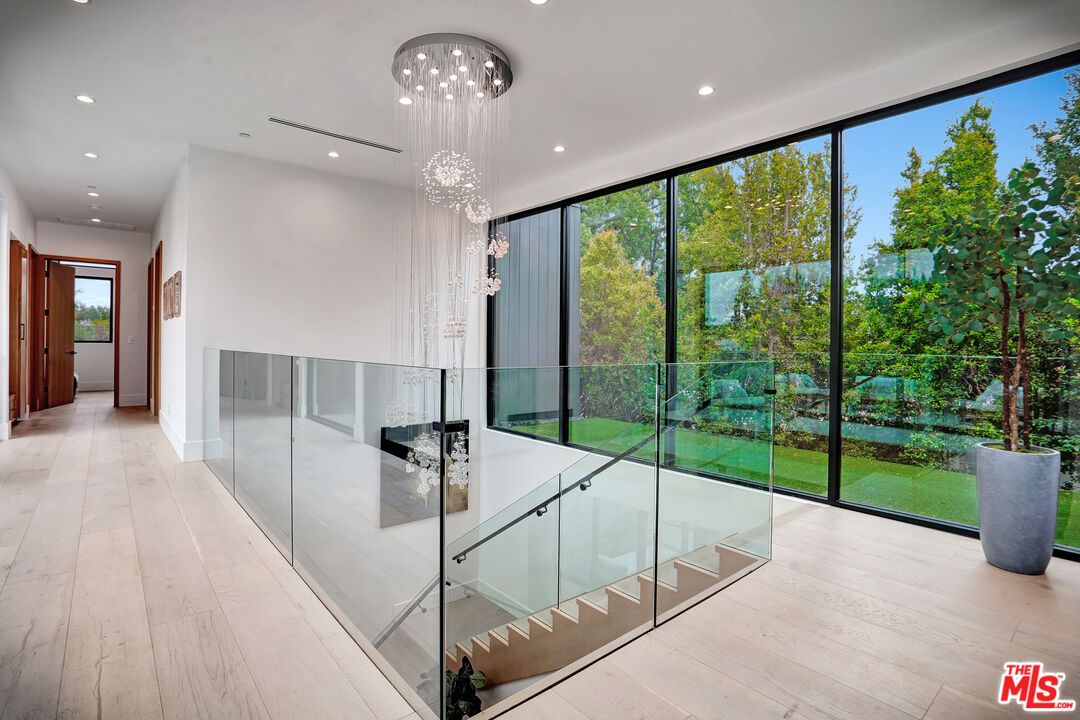 Interior, Pendant Lights, Recessed Lighting, Wood Texture Flooring