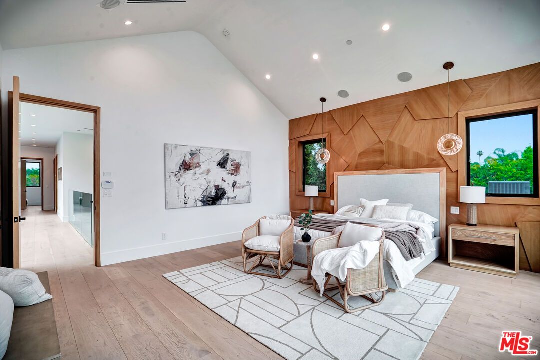 Bedroom, Interior, Pendant Lights, Recessed Lighting, Wood Texture Flooring