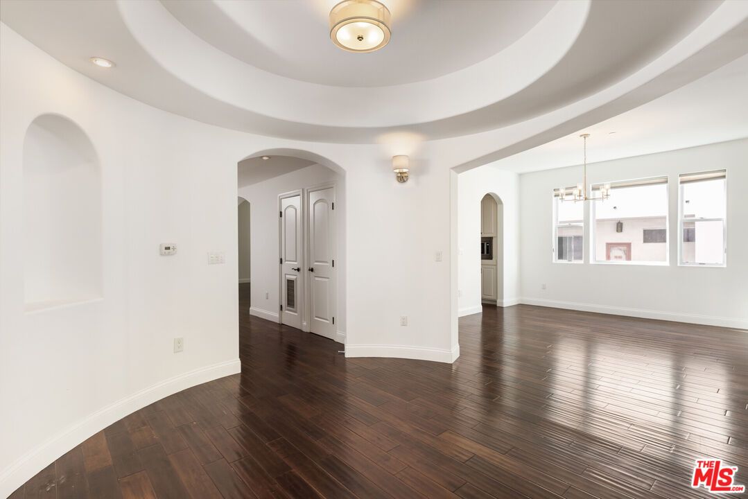 Chandelier, Empty room, Interior, Pendant Lights, Recessed Lighting, Wood Texture Flooring