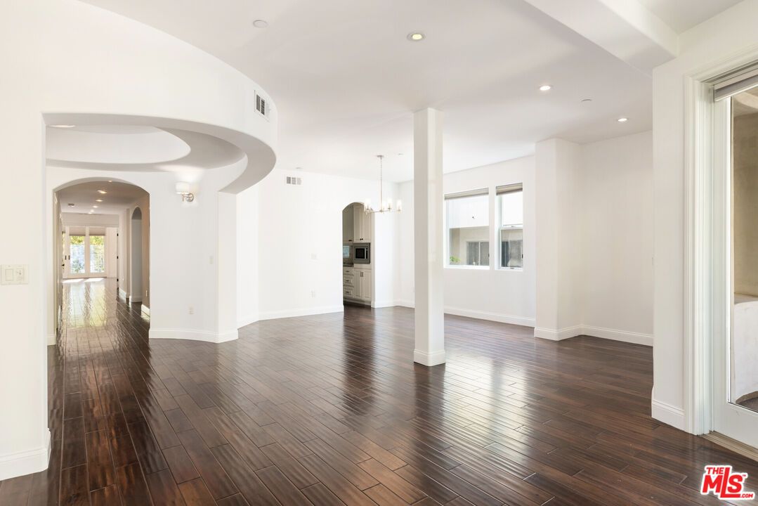 Chandelier, Empty room, Interior, Pendant Lights, Recessed Lighting, Wood Texture Flooring