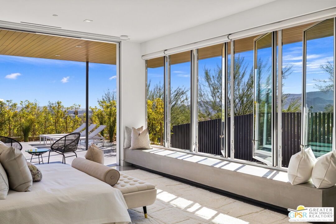 Bedroom, Interior, Recessed Lighting, Sun Room, Water