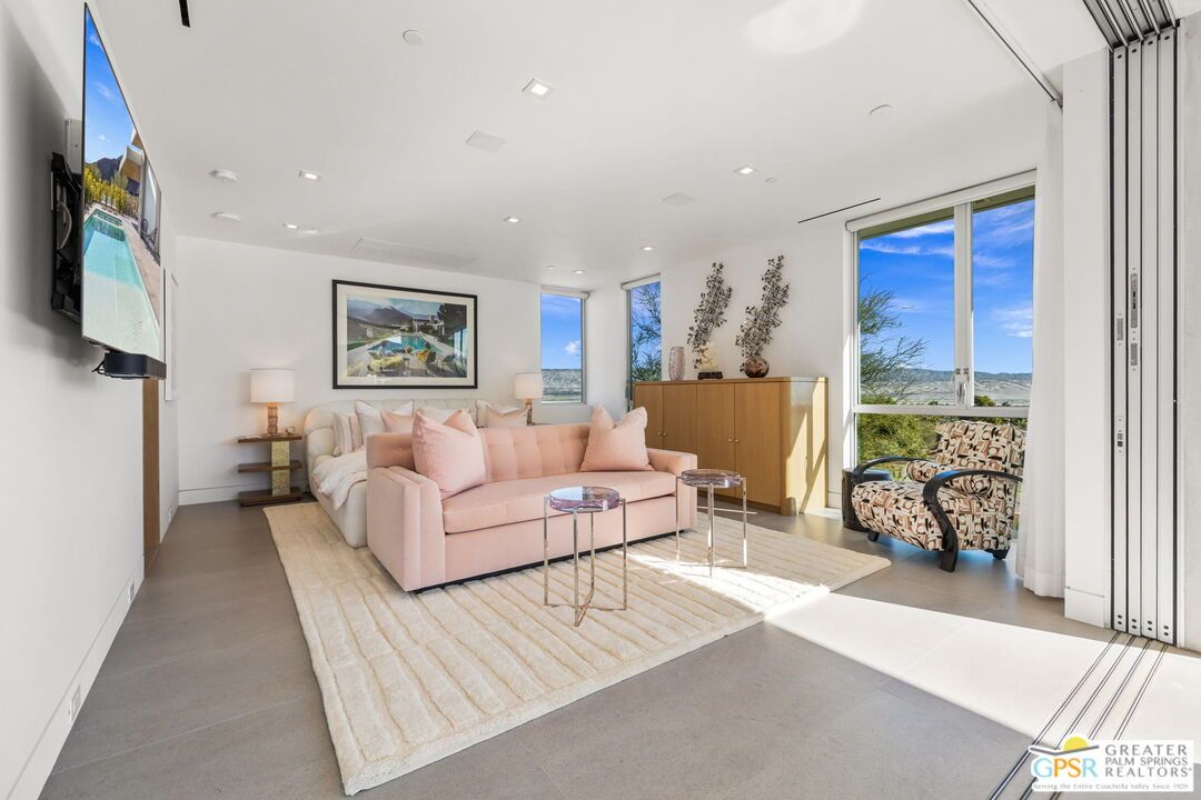 Interior, Living room, Recessed Lighting, Water