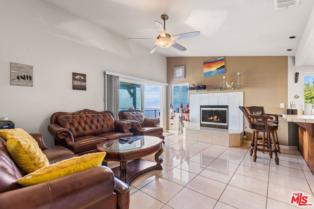 Fireplace, Interior, Living room, Water