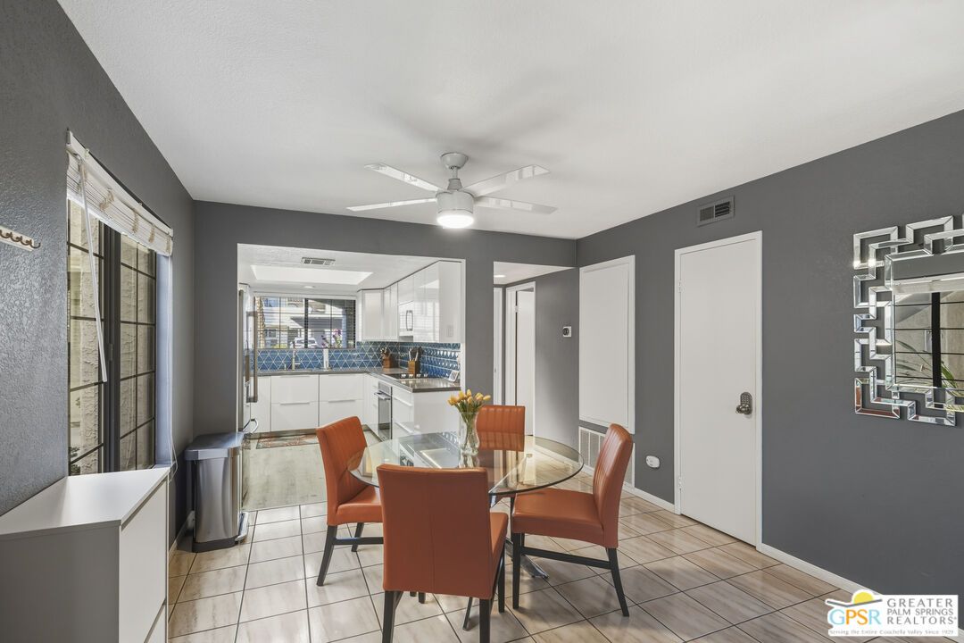 Dining room, Interior
