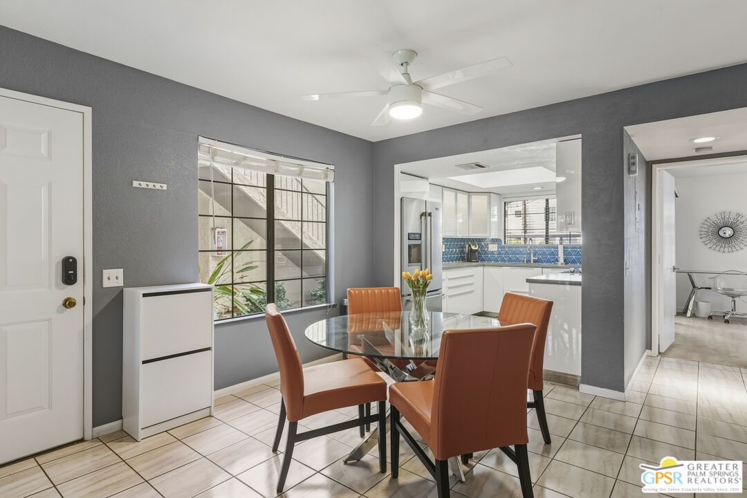 Dining room, Interior, Recessed Lighting