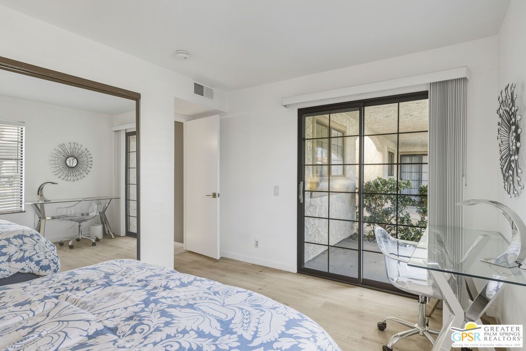 Bedroom, Home Office, Interior, Wood Texture Flooring