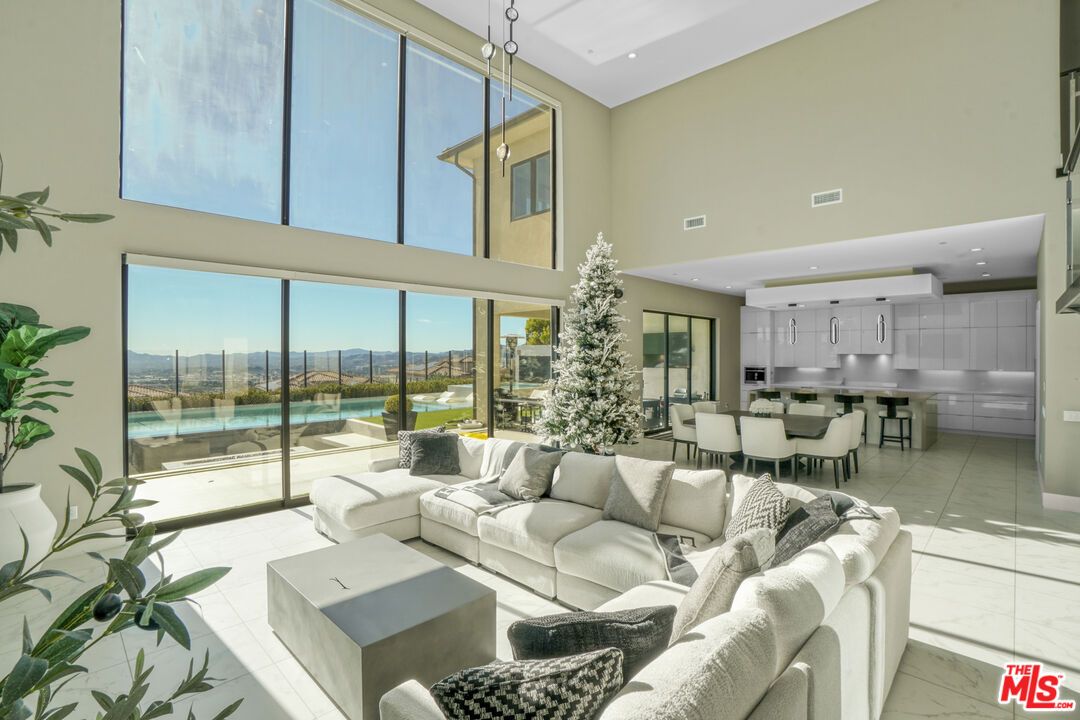 Dining room, Interior, Kitchen, Living room, Marble, Pendant Lights, Recessed Lighting, Water