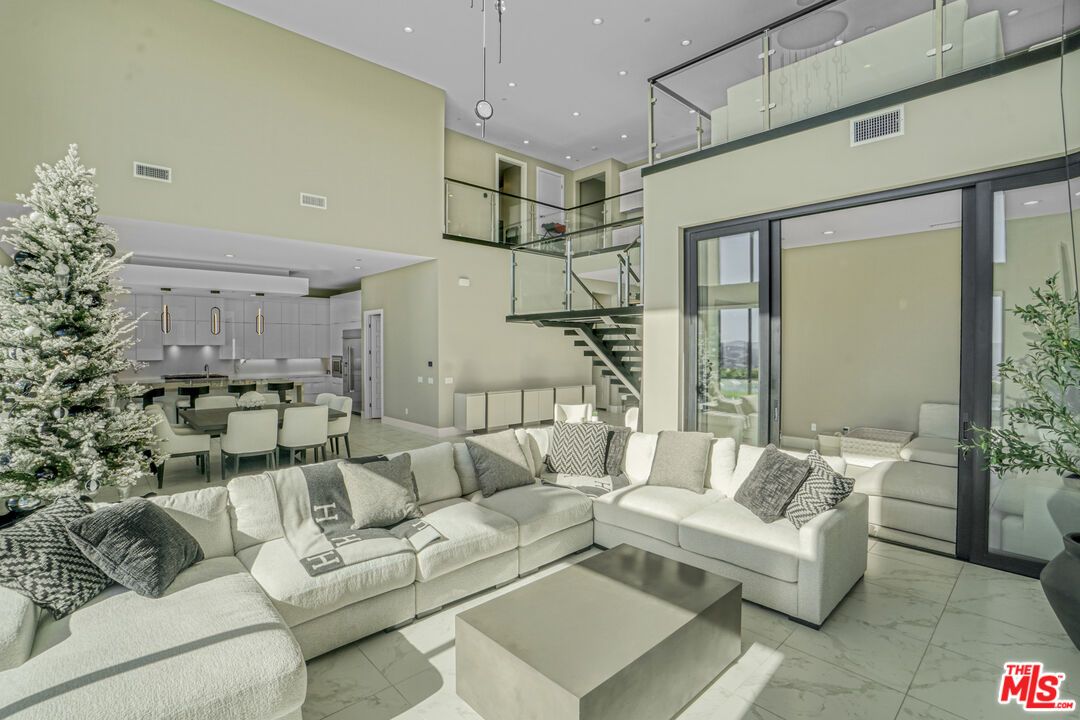 Dining room, Interior, Kitchen, Living room, Marble, Pendant Lights, Recessed Lighting