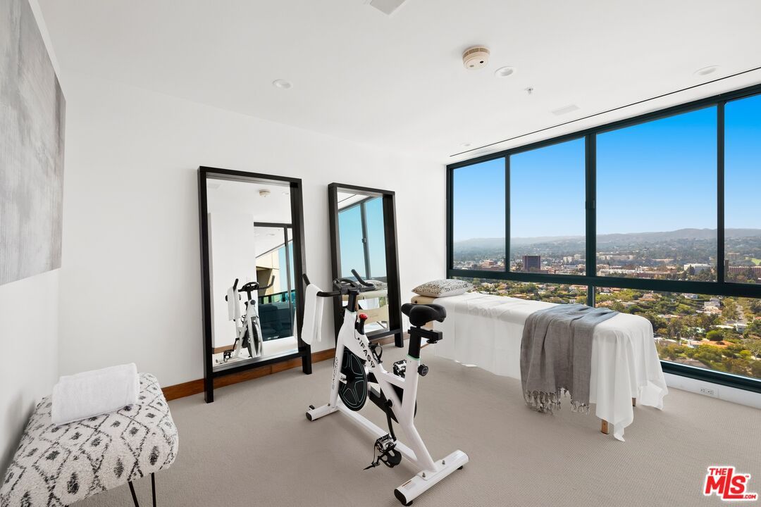 Fitness Equipment, Interior, Recessed Lighting