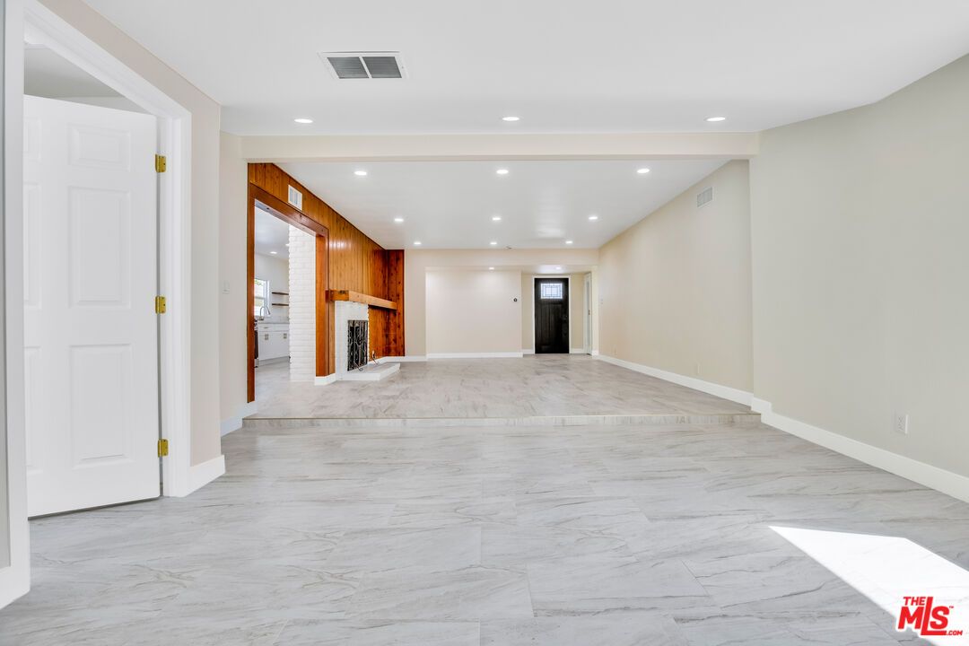 Interior, Marble, Recessed Lighting, Wooden Walls