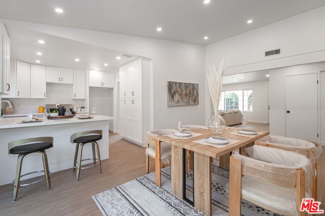 Dining room, Interior, Kitchen, Recessed Lighting, Wood Texture Flooring
