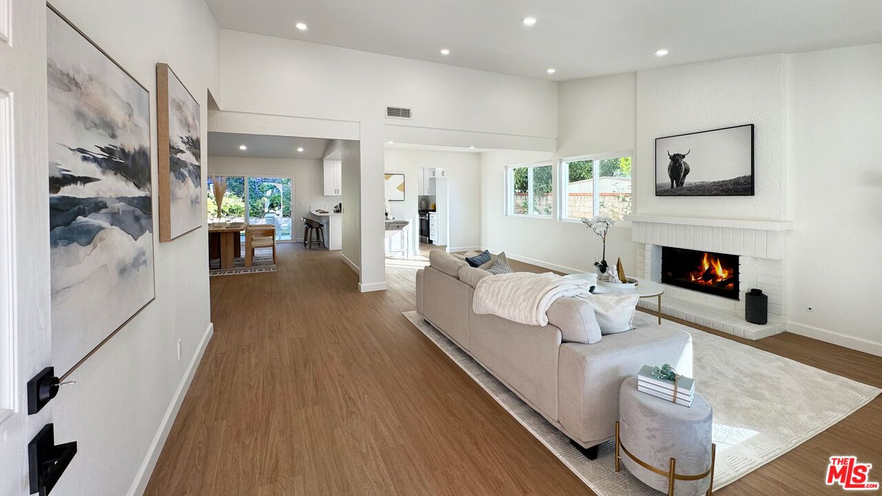 Fireplace, Interior, Living room, Recessed Lighting, Wood Texture Flooring