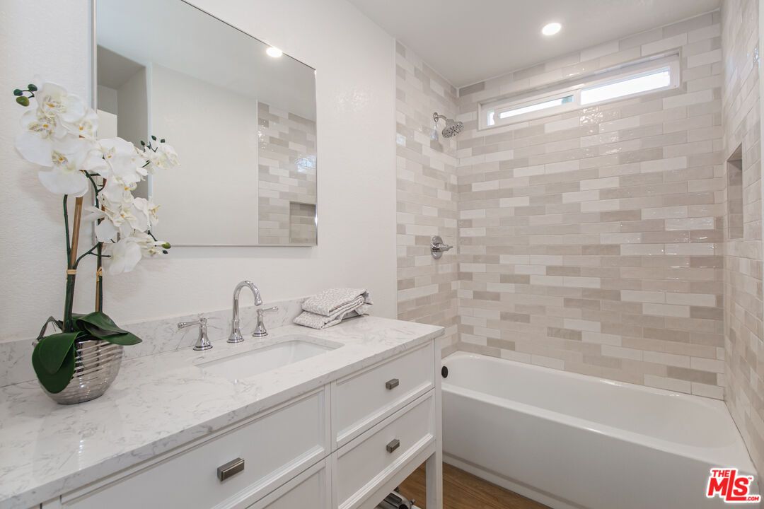 Bathroom, Interior, Recessed Lighting, Wood Texture Flooring