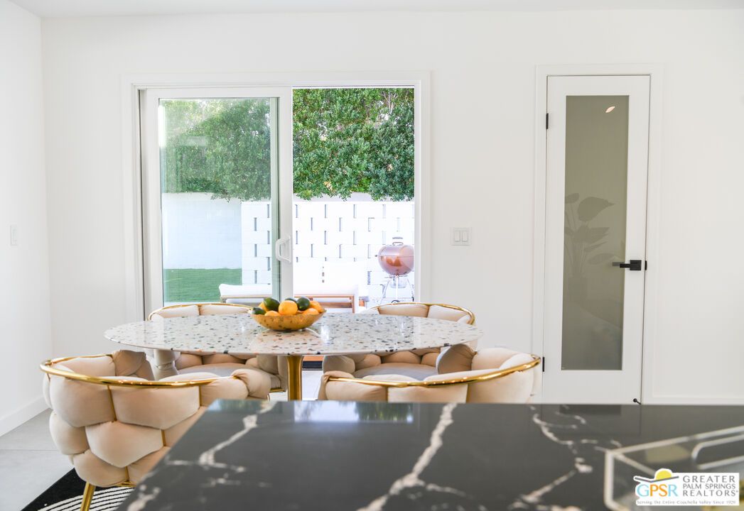 Dining room, Interior