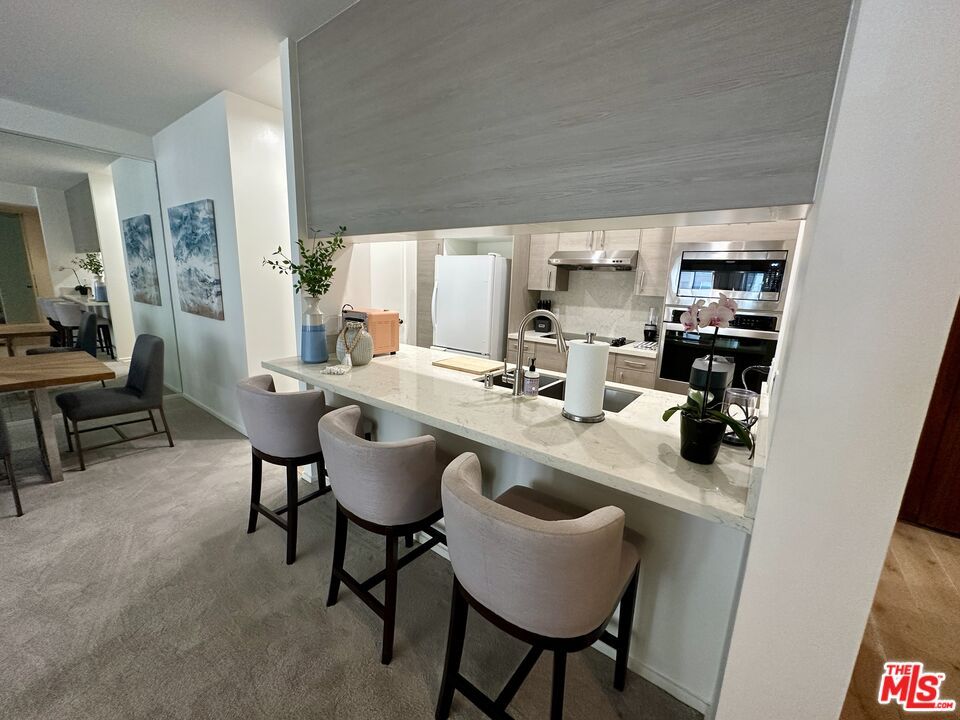 Dining room, Interior, Kitchen, Stainless Steel Appliances